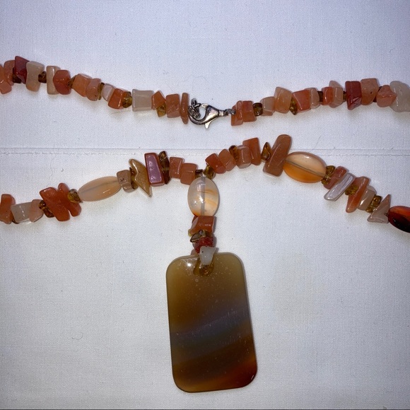 Vintage Red Banded Agate Necklace 10 1/2” Length - Picture 2 of 16